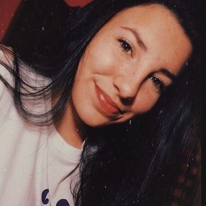 Meet your Posher, Madeline